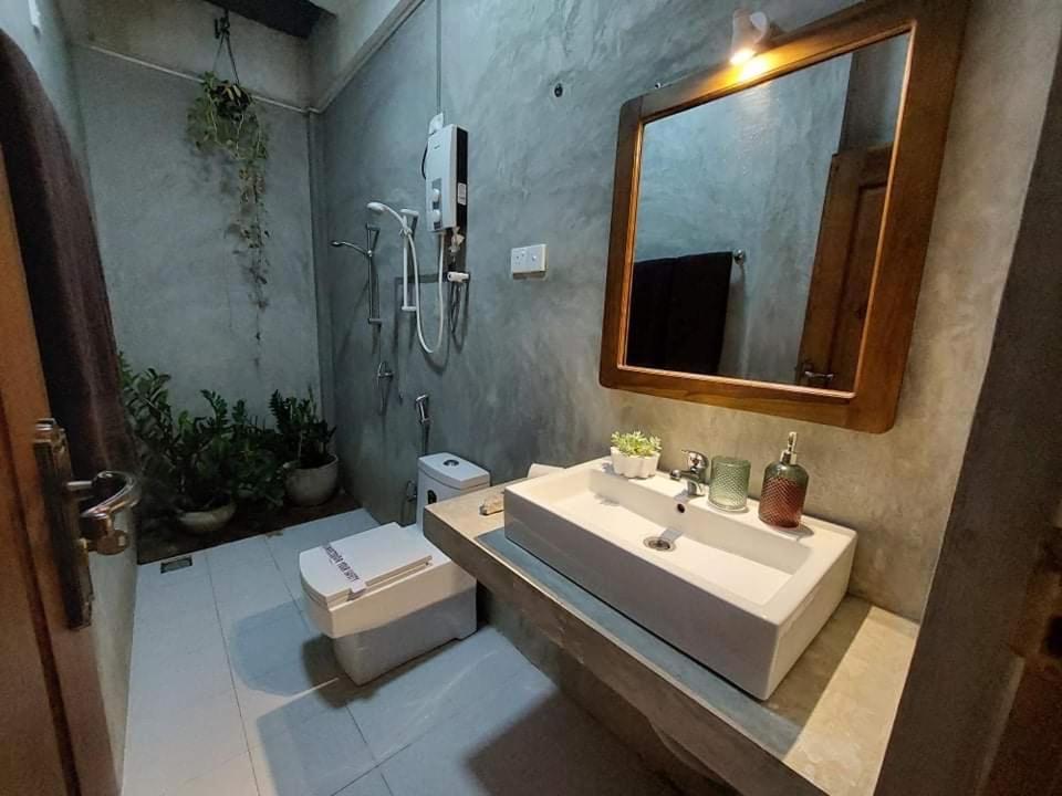 Kingcity Resort Anuradhapura Exterior photo