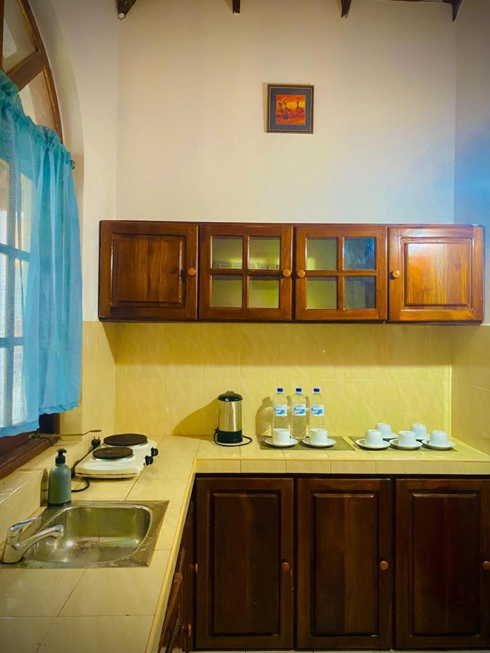 Kingcity Resort Anuradhapura Exterior photo